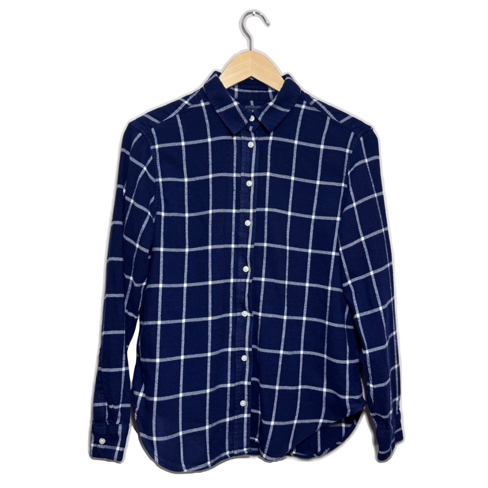 GAP Women's Flannel Navy Blue and White Button Down Shirt Size Medium
